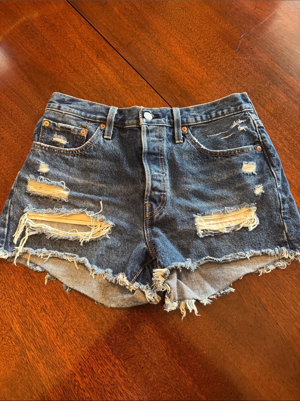 -Levi’s Distressed Denim Shorts - Dark Blue W28